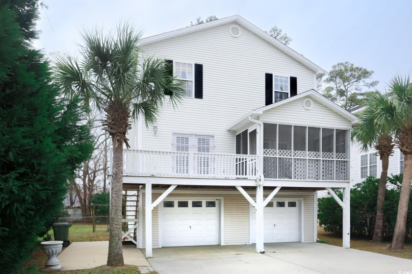 Very nice 4 Bedroom/4 Bath raised beach home only three blocks - Beach Home for sale in Surfside Beach, South Carolina on Beachhouse.com