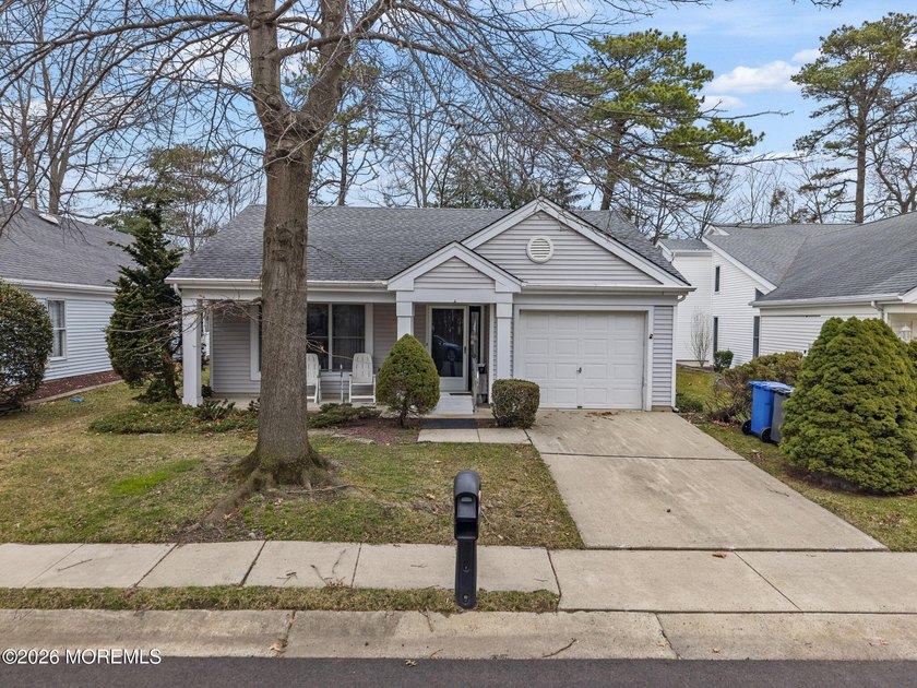 Spacious and well-maintained 2-bed, 2-bath home in the desirable - Beach Home for sale in Toms River, New Jersey on Beachhouse.com