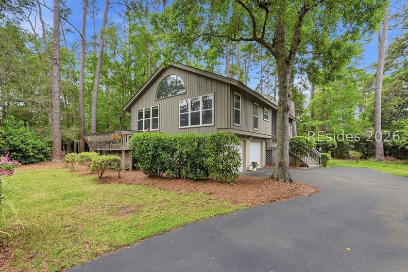 Welcome to 15 Song Sparrow Lane, tucked away in the desirable - Beach Home for sale in Hilton Head Island, South Carolina on Beachhouse.com