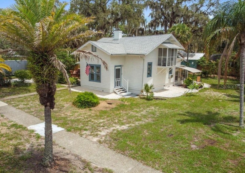LOCATION, LOCATION, LOCATION! 1.5 BLOCKS TO THE GULF OF MEXICO - Beach Home for sale in Crystal Beach, Florida on Beachhouse.com