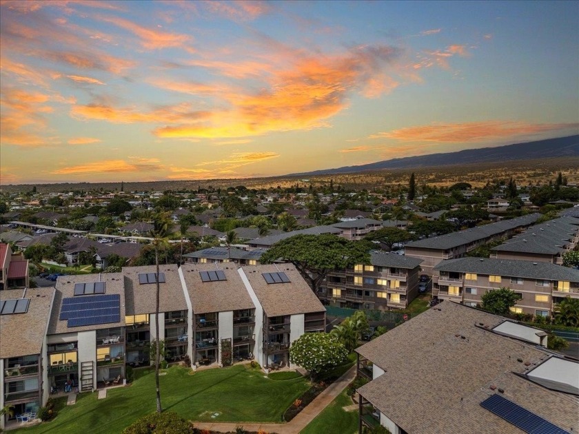 Unobstructive access to Kamaole Beach Park III.  Enjoy the ocean - Beach Condo for sale in Kihei, Hawaii on Beachhouse.com