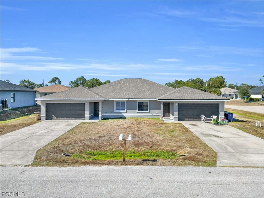 Updated Duplex with NEW ROOF on Corner Lot in Lehigh Acres! - Beach Home for sale in Lehigh Acres, Florida on Beachhouse.com