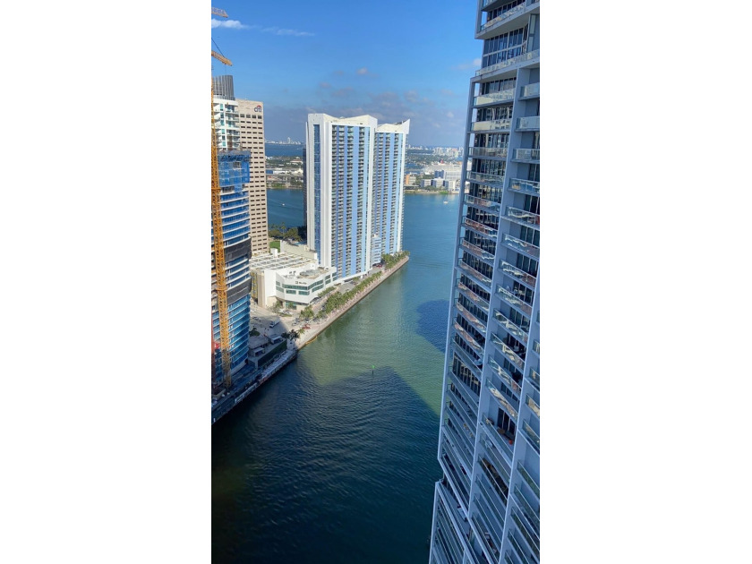 BEAUTIFUL 2BED/2BATH UNIT IN THE HEART OF BRICKELL. PARTIAL - Beach Condo for sale in Miami, Florida on Beachhouse.com