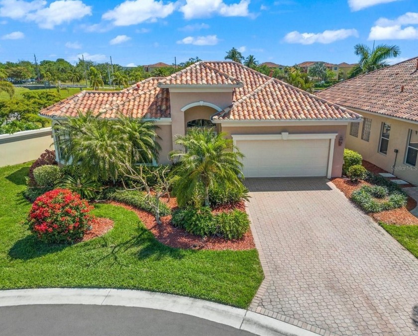 40FT BOAT SLIP INCLUDED! Enjoy living in the luxurious gated - Beach Home for sale in Palmetto, Florida on Beachhouse.com