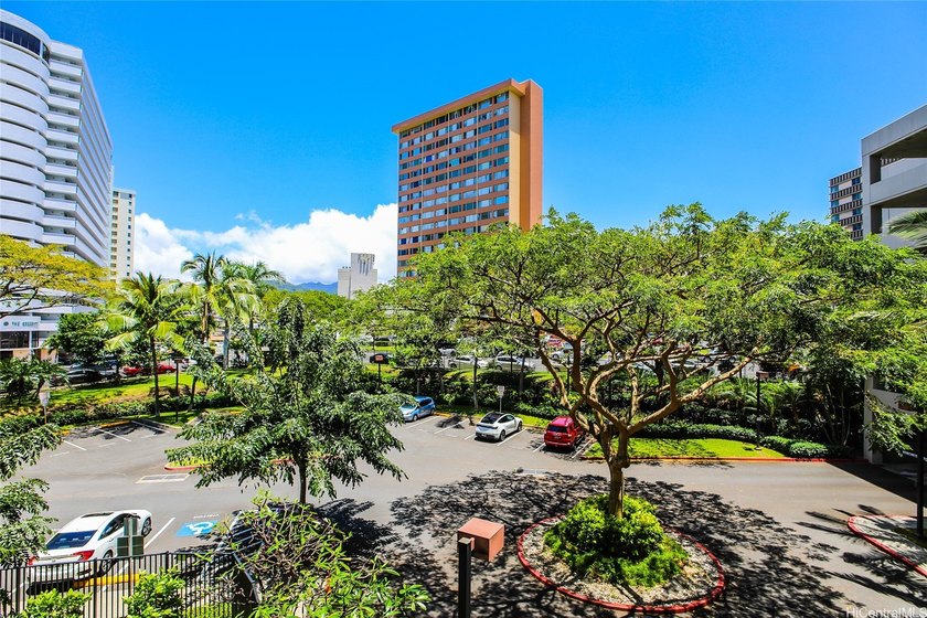Salt Lake Convenience - Country Club Village 6 - Built 2008 - - Beach Condo for sale in Honolulu, Hawaii on Beachhouse.com