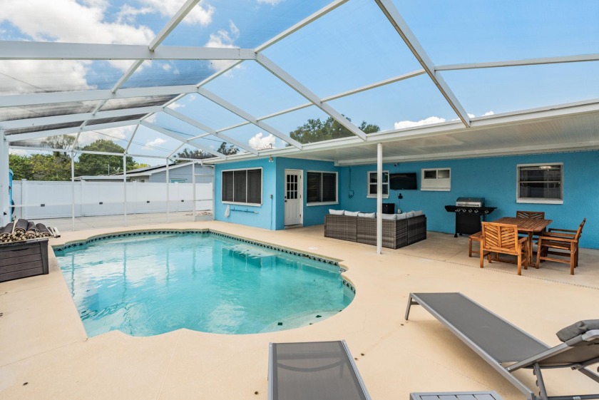 Ocean Blue Heated Pool Home - Beach Vacation Rentals in Largo, FL on Beachhouse.com
