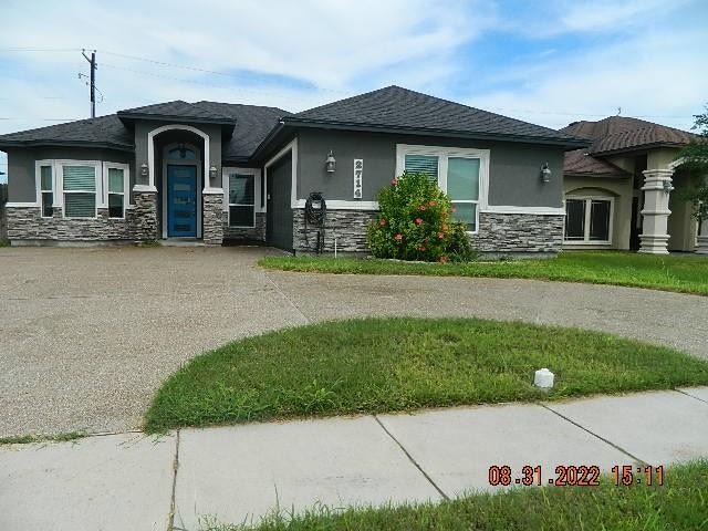 This 4 Bedroom, 3 full bath, and 2 car garage home is located in - Beach Home for sale in Corpus Christi, Texas on Beachhouse.com