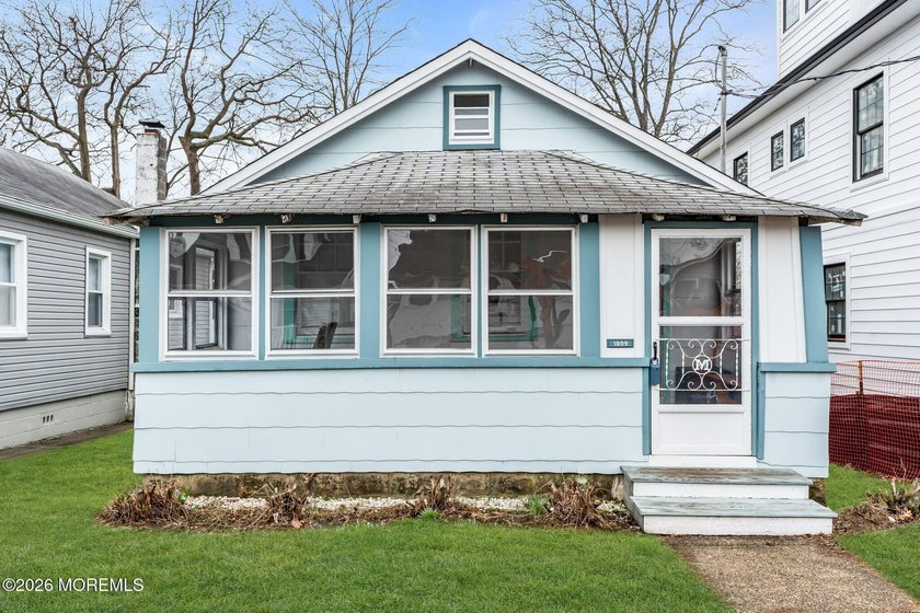 Charming 2 BR 1 BA bungalow in the heart of Lake Como, ideally - Beach Home for sale in Belmar, New Jersey on Beachhouse.com