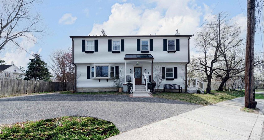 Welcome Home to 302 Lenape Avenue, a charming and spacious home - Beach Home for sale in Mays Landing, New Jersey on Beachhouse.com