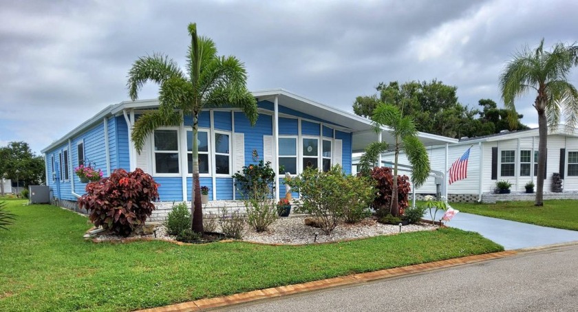 Charming & Updated 3BR/2BA Palm Harbor Home in Desirable Colony - Beach Home for sale in Ellenton, Florida on Beachhouse.com