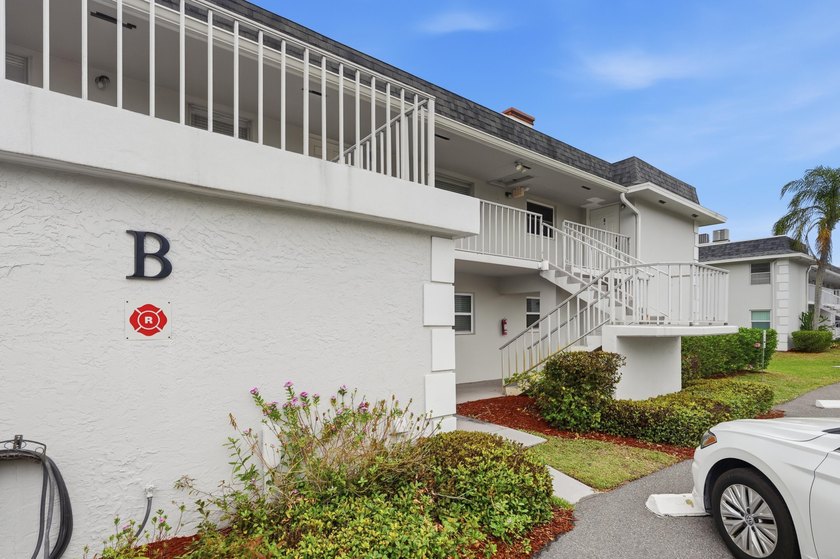Come take a tour of this Beautiful 2-bedroom, 2-bath corner - Beach Condo for sale in Vero Beach, Florida on Beachhouse.com