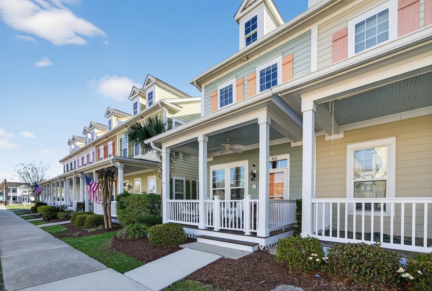Unique, beautifully appointed, and updated corner unit townhouse - Beach Townhome/Townhouse for sale in Myrtle Beach, South Carolina on Beachhouse.com