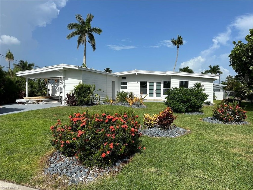 This charming coastal cottage, recently renovated and fully - Beach Home for sale in Naples, Florida on Beachhouse.com