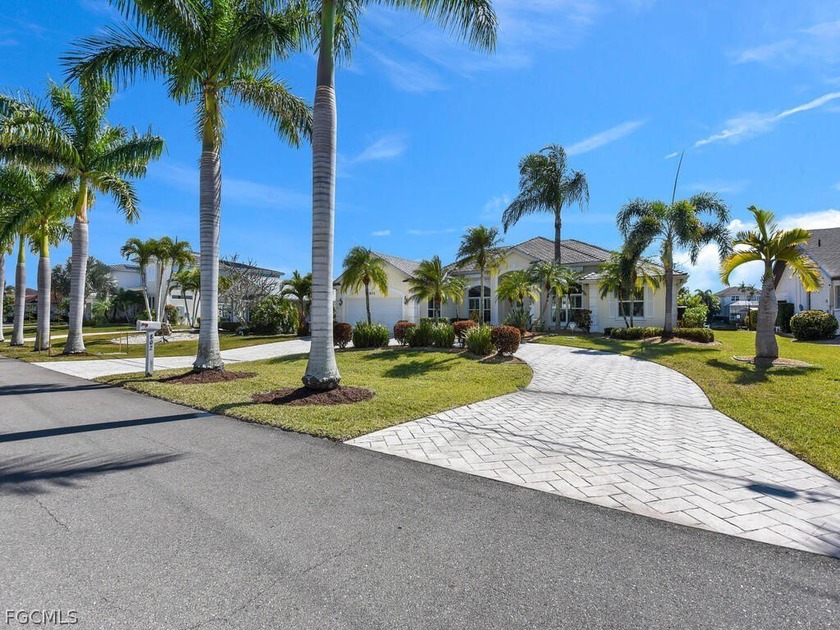 Imagine coming home where every day feels like a vacation. Start - Beach Home for sale in Cape Coral, Florida on Beachhouse.com