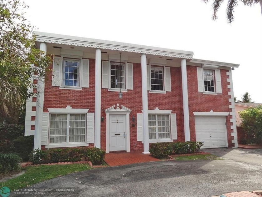 Stunning 2-Story Georgian Colonial Home with Pool & Private - Beach Home for sale in Pompano Beach, Florida on Beachhouse.com