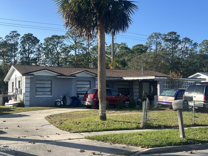 HUGE POTENTIAL!  Make this home yours today.  Solar powered and - Beach Home for sale in Daytona Beach, Florida on Beachhouse.com