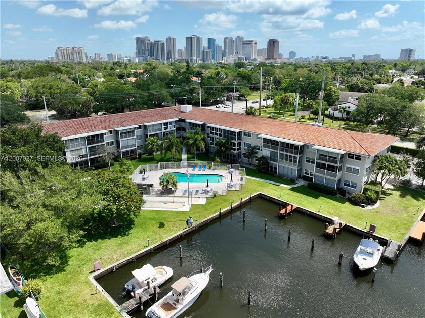 Private boat dock! 2 BD | 2 BTH waterfront residence in a gated - Beach Condo for sale in Fort Lauderdale, Florida on Beachhouse.com