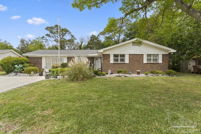 This completely renovated, turn-key property is ready to welcome - Beach Home for sale in Gulf Breeze, Florida on Beachhouse.com