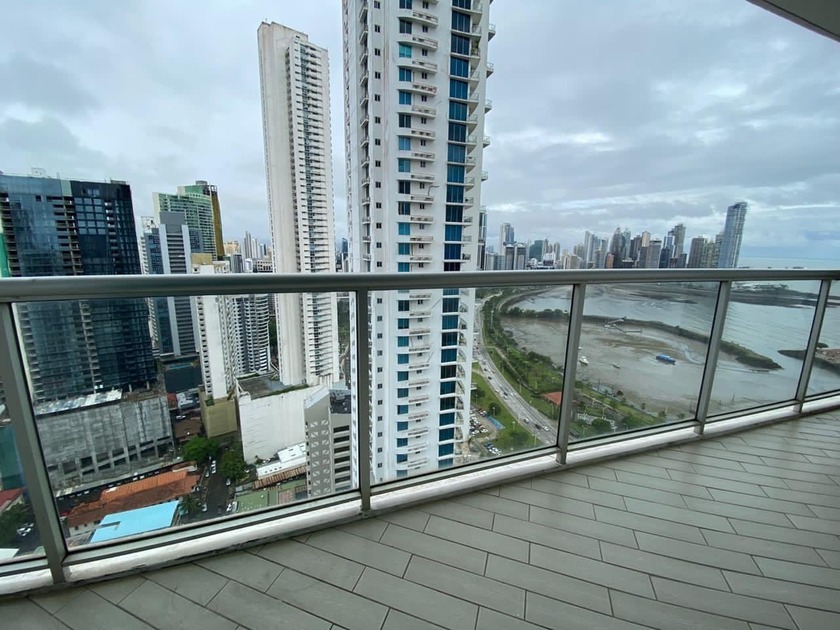 Apartment with Best North Facing View of Panama City

Spacious - Beach Condo for sale in Panama City,  on Beachhouse.com