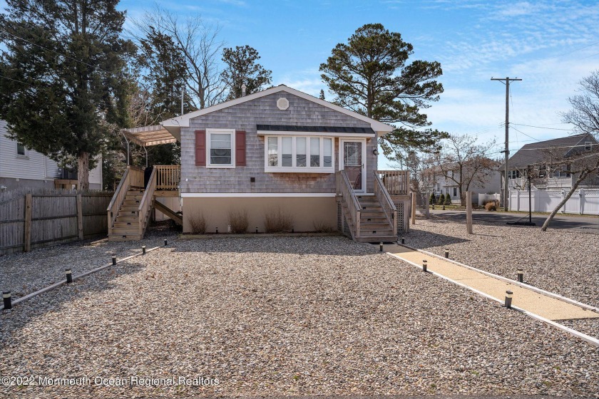 Desirable Green Island section of Toms River. Enjoy this summer - Beach Home for sale in Toms River, New Jersey on Beachhouse.com
