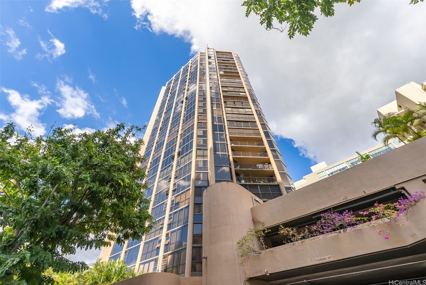 Located in the lush Nuuanu neighborhood, Craigside is a - Beach Condo for sale in Honolulu, Hawaii on Beachhouse.com