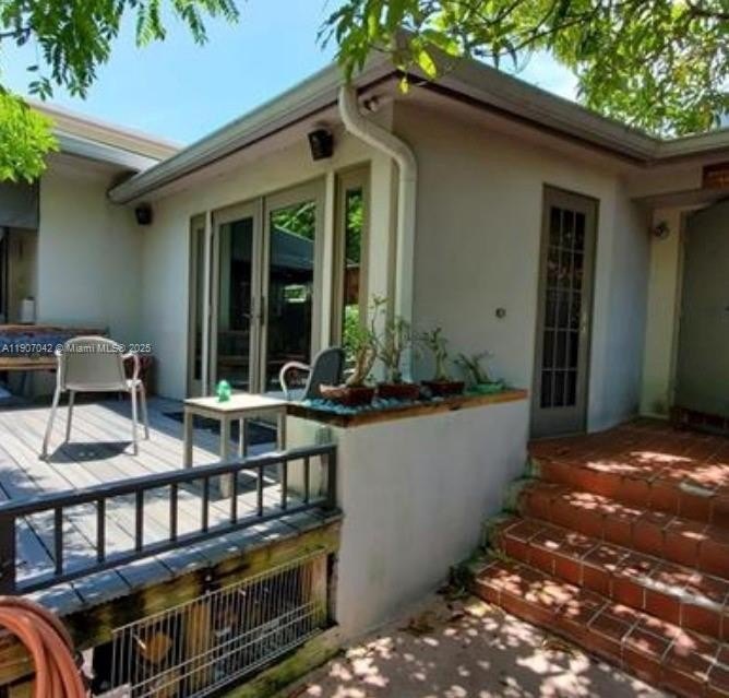 Beautiful and well-maintained duplex in a prime Miami location! - Beach Townhome/Townhouse for sale in Miami, Florida on Beachhouse.com