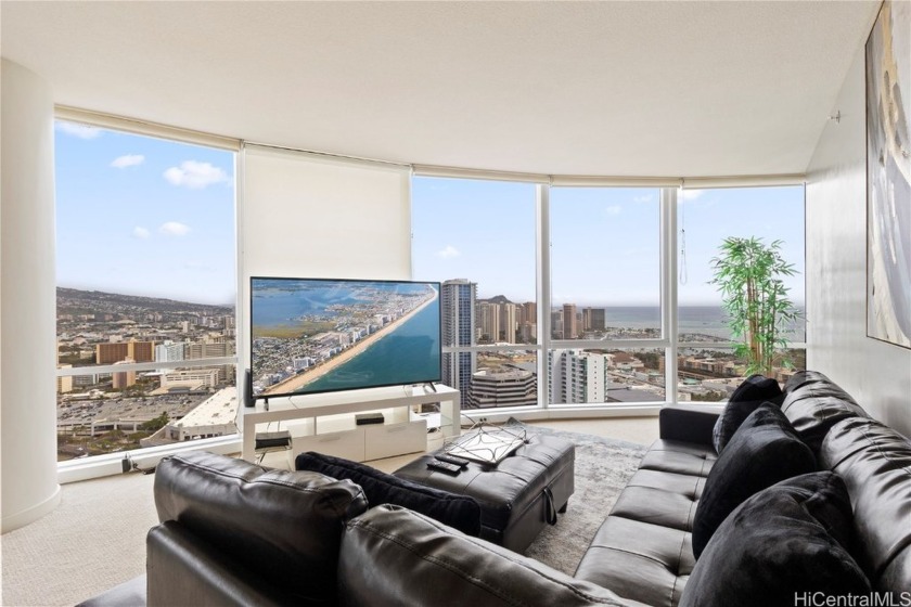 High floor, sweeping mountain to ocean views, spacious 3 bedroom - Beach Condo for sale in Honolulu, Hawaii on Beachhouse.com