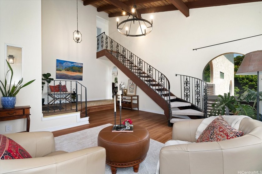Welcome to this 8-bedroom, 5-bathroom home in Aiea Heights. This - Beach Home for sale in Aiea, Hawaii on Beachhouse.com