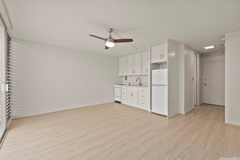 Experience elevated island living at Holiday Manor, a - Beach Condo for sale in Honolulu, Hawaii on Beachhouse.com