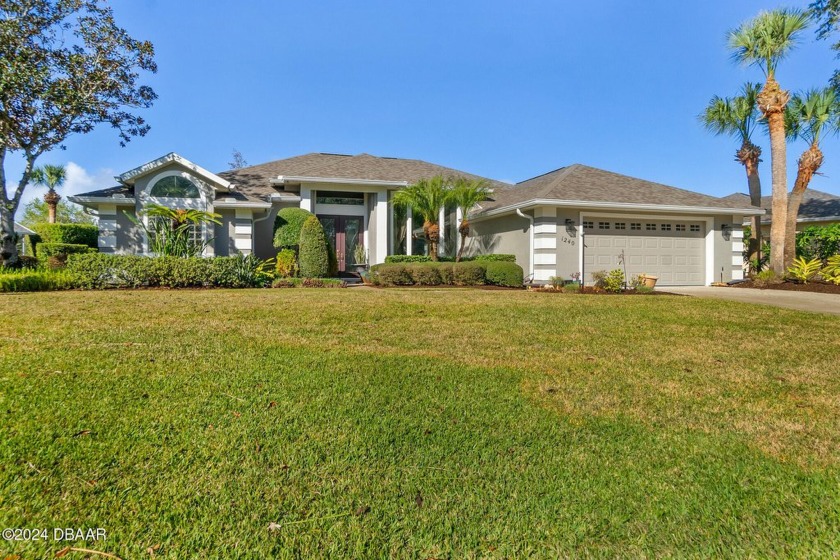 IMPECCABLE WATERFRONT POOL HOME!! Welcome to your - Beach Home for sale in Ormond Beach, Florida on Beachhouse.com