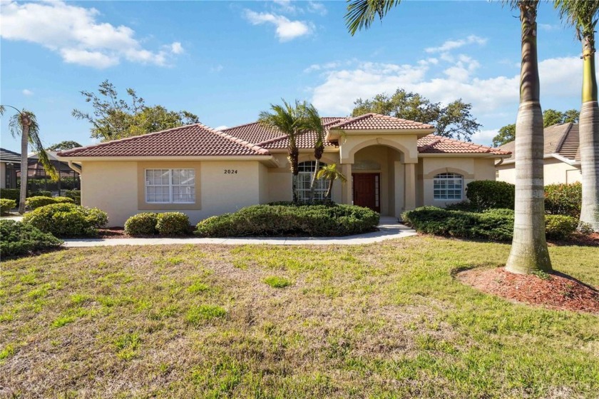 Under contract-accepting backup offers. Step into your own - Beach Home for sale in Nokomis, Florida on Beachhouse.com