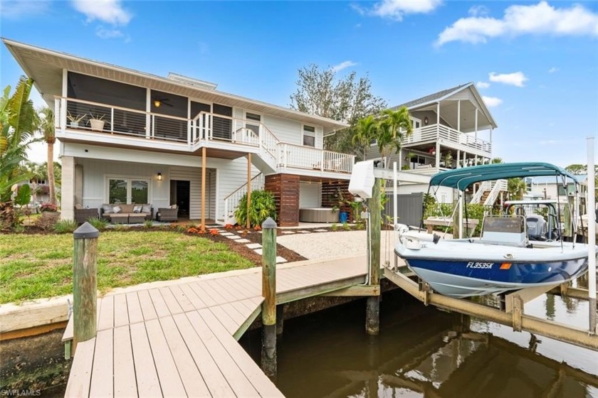 High-End Gulf Access Gem in Naples - Coastal Living at Its - Beach Home for sale in Naples, Florida on Beachhouse.com