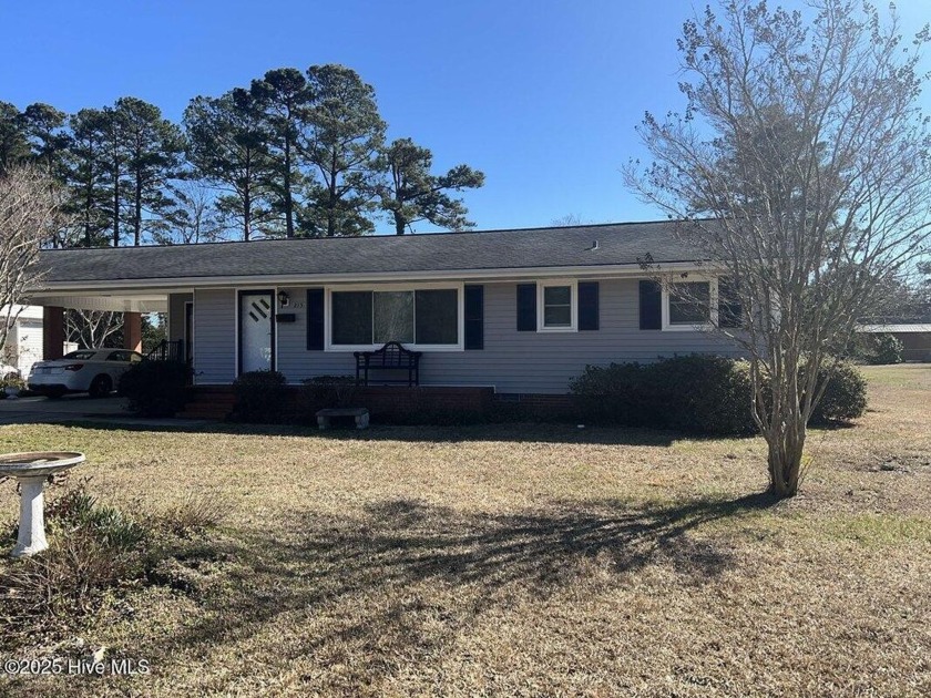 Welcome home to this charming ranch style home on the East end - Beach Home for sale in Havelock, North Carolina on Beachhouse.com