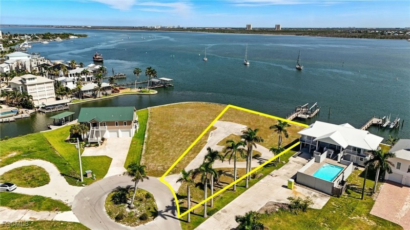 Mother Nature's Playground Meets the Ultimate in Luxury-Your - Beach Lot for sale in Fort Myers Beach, Florida on Beachhouse.com