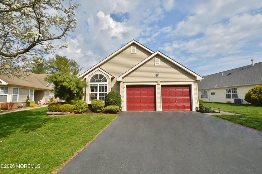 Here's Your Opportunity to LIVE ON THE SUNNY SIDE OF THE STREET - Beach Home for sale in Toms River, New Jersey on Beachhouse.com