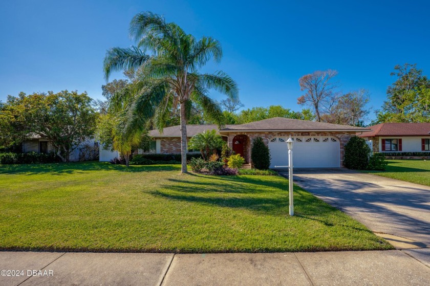 Welcome to this charming 2-bedroom, 2-bathroom home in the - Beach Home for sale in Port Orange, Florida on Beachhouse.com