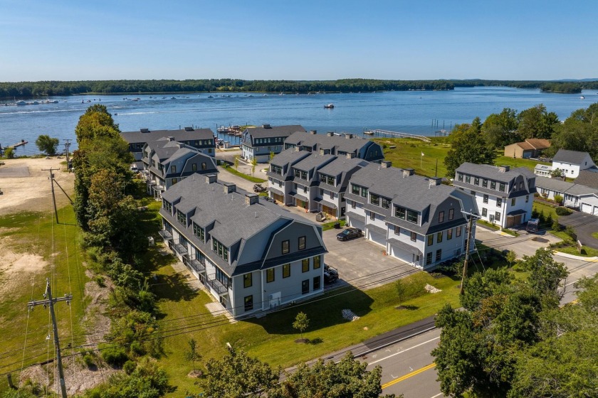 Introducing BREAKWATER AT LITTLE BAY MARINA - the Seacoast's - Beach Townhome/Townhouse for sale in Dover, New Hampshire on Beachhouse.com