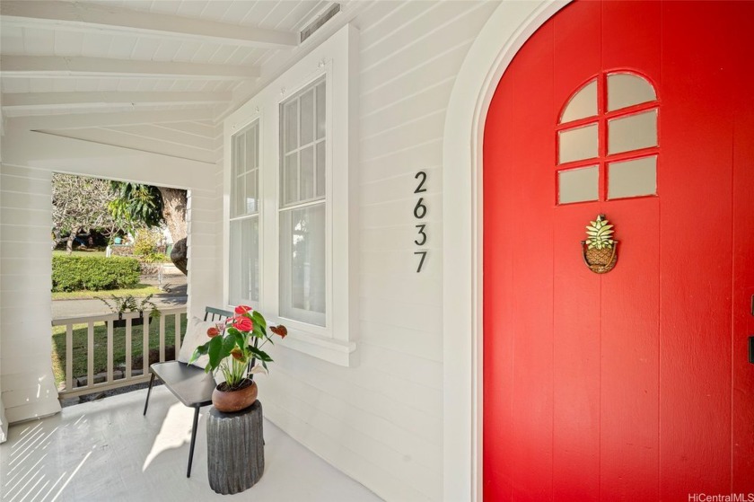 Fall in love with timeless elegance! Originally built in 1938 - Beach Home for sale in Honolulu, Hawaii on Beachhouse.com