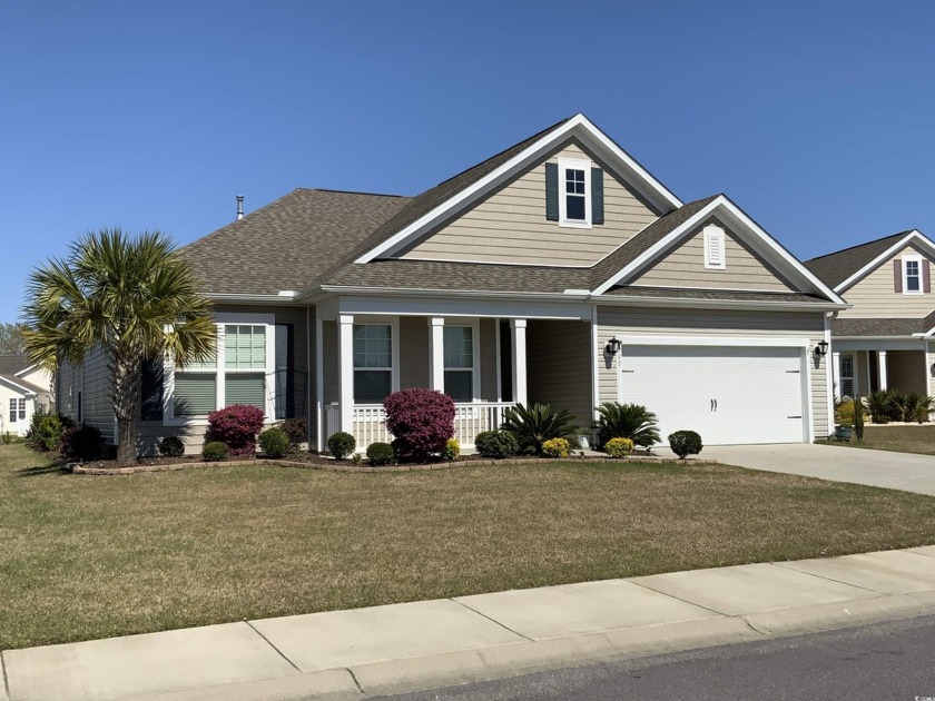 Come see this beautiful one story, 3 bedroom, 2 bath plus an - Beach Home for sale in Surfside Beach, South Carolina on Beachhouse.com