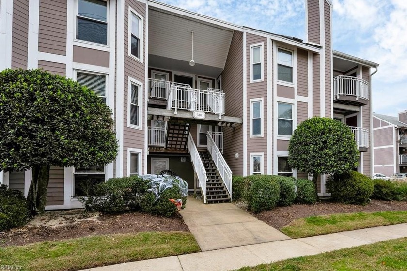 Absolutely adorable and completely renovated condo just blocks - Beach Condo for sale in Virginia Beach, Virginia on Beachhouse.com