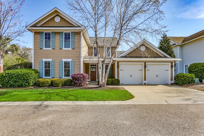 This spacious 4br/4.5ba home features open floor plan, great - Beach Home for sale in North Myrtle Beach, South Carolina on Beachhouse.com