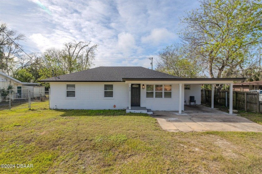 This charming, remodeled home offers three bedrooms and one full - Beach Home for sale in Daytona Beach, Florida on Beachhouse.com