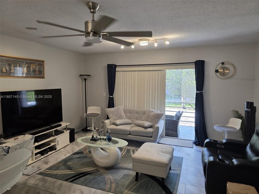 OWNER HELPING THE BUYER WITH 5% CLOSING COSTS, YOU ONLY NEED 3% - Beach Condo for sale in Hallandale Beach, Florida on Beachhouse.com