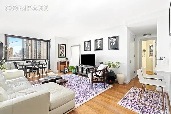 As an owner/resident and broker at 515 East 72nd Street, I am - Beach Condo for sale in New York, New York on Beachhouse.com