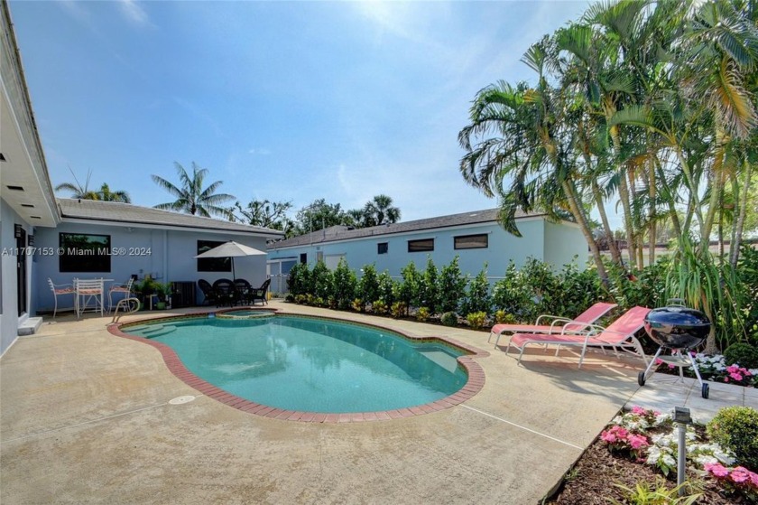 It's always sunny in Lake Worth Beach! Enjoy tropical breezes at - Beach Home for sale in Lake Worth, Florida on Beachhouse.com