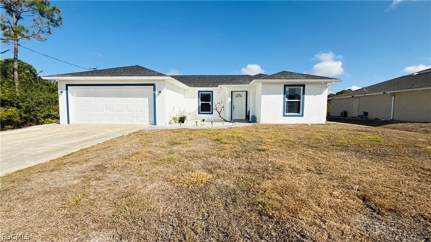 Beautifully maintained home in the desirable west area of Lehigh - Beach Home for sale in Lehigh Acres, Florida on Beachhouse.com