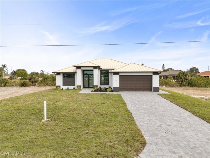 10-year warranty--a worry-free home! Welcome to your new slice - Beach Home for sale in Cape Coral, Florida on Beachhouse.com