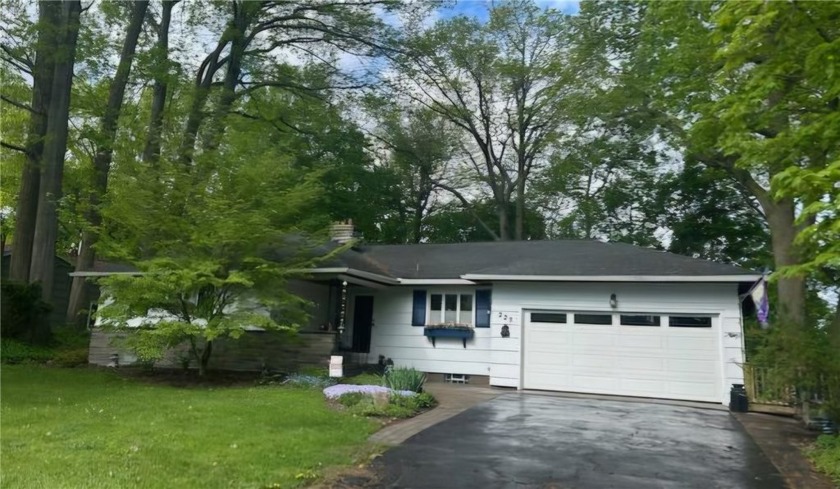 What a beautiful retreat. This 3 bdrm ranch is the perfect place - Beach Home for sale in Irondequoit, New York on Beachhouse.com