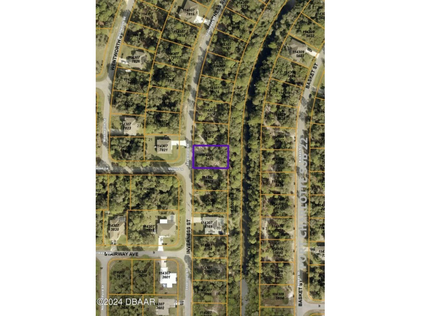 OWNER FINANCING AVAILABLE! Build your dream home! Property - Beach Lot for sale in North Port, Florida on Beachhouse.com