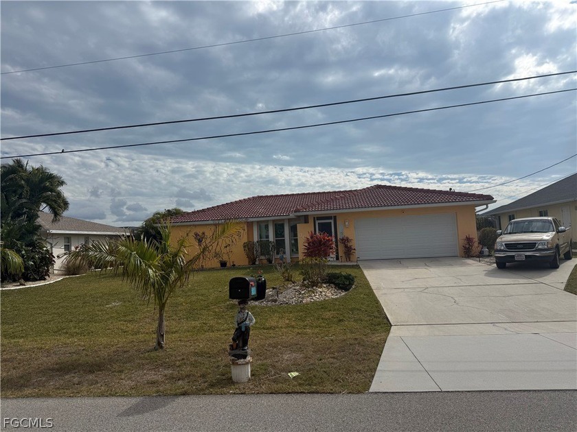 3BR/2BA Waterfront Home - Fully Updated, quick access to open - Beach Home for sale in Cape Coral, Florida on Beachhouse.com